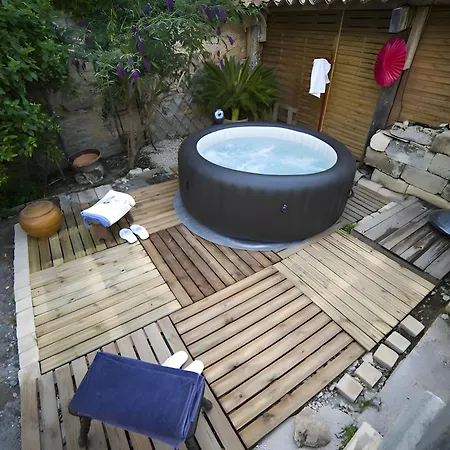 Le Clos Des Aramons 3* Bernis