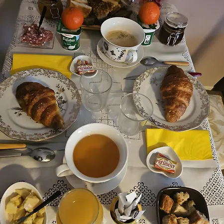 Le Clos Des Aramons Frühstückspension Bernis
